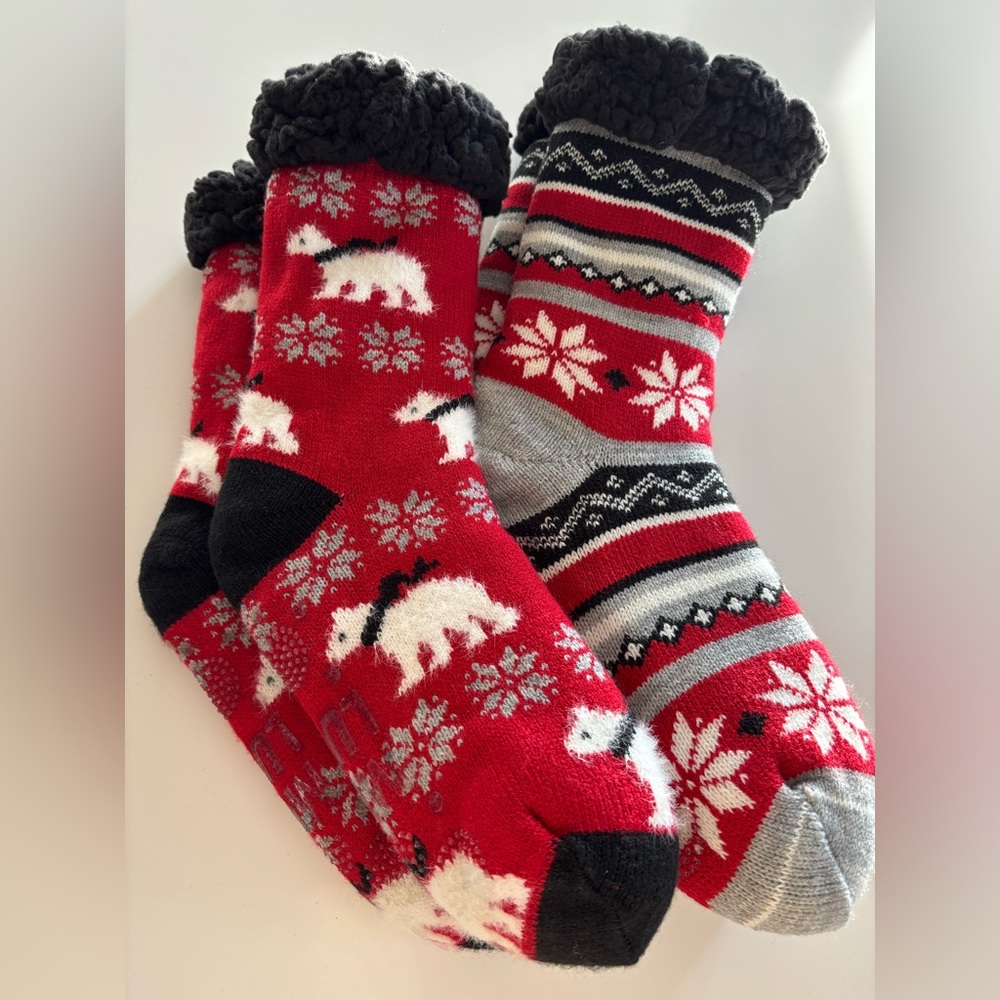 Muk Luks 2 Pack Women’s Cozy Cabin Socks NWOT